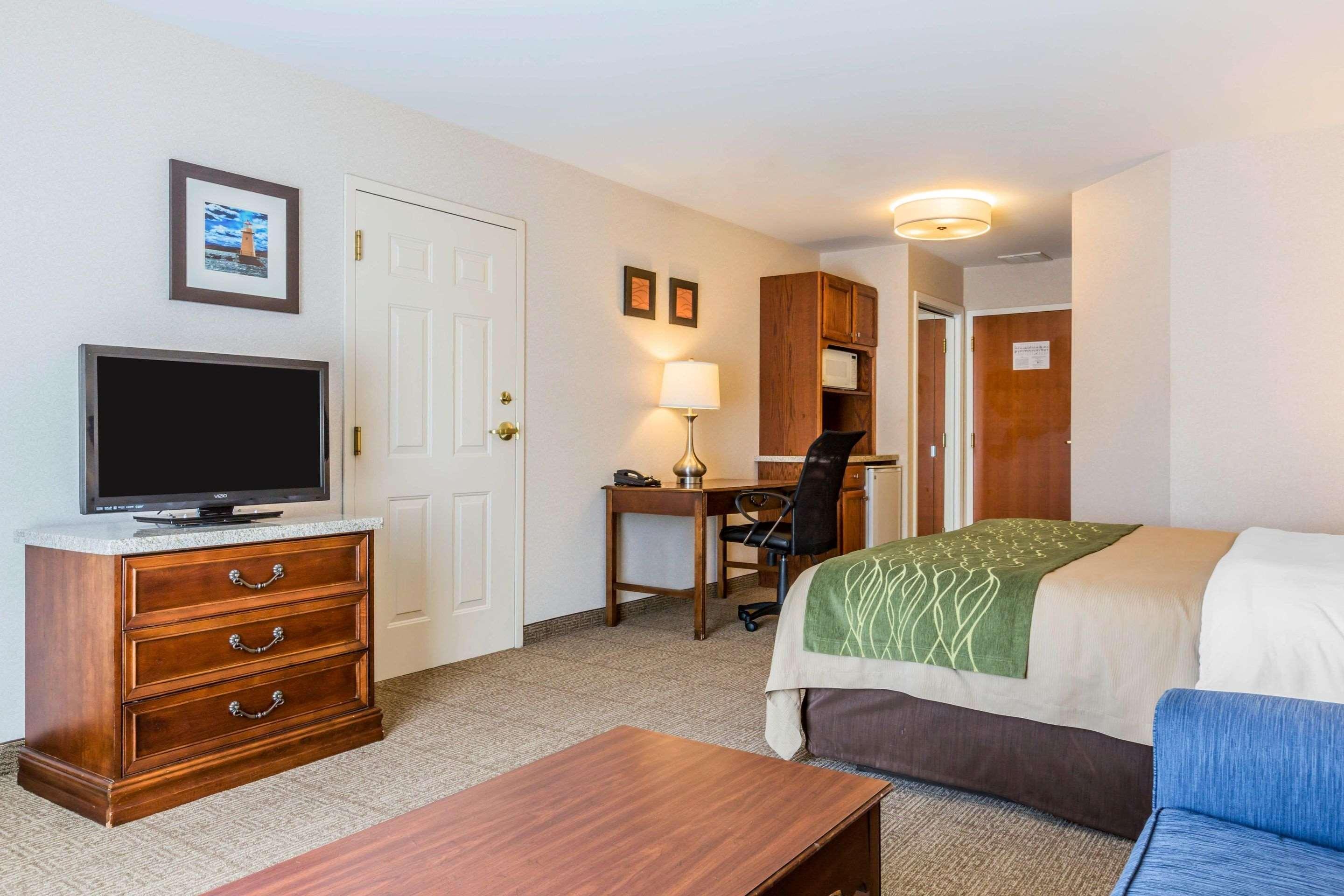 Comfort Inn & Suites Burlington Ngoại thất bức ảnh
