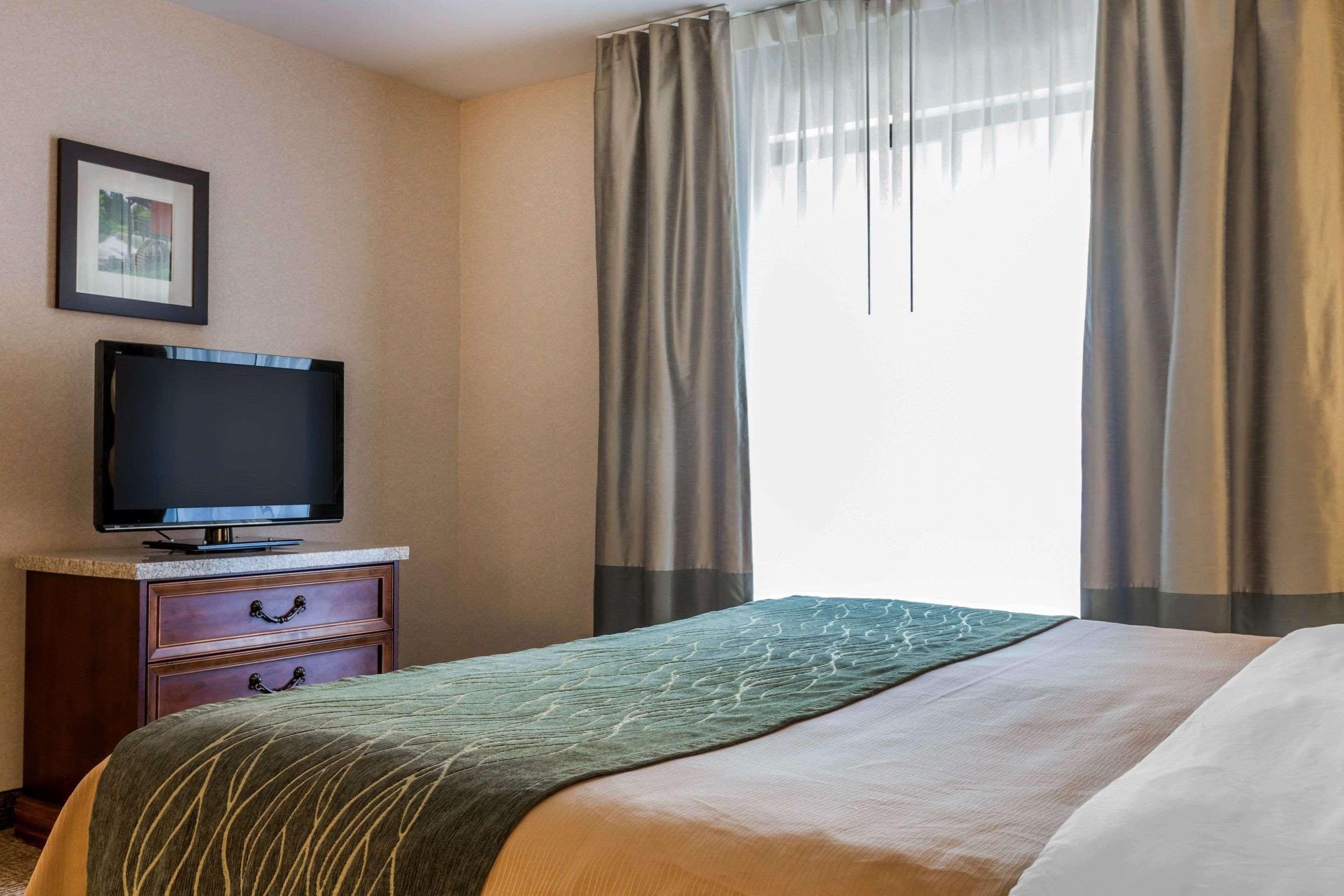 Comfort Inn & Suites Burlington Ngoại thất bức ảnh