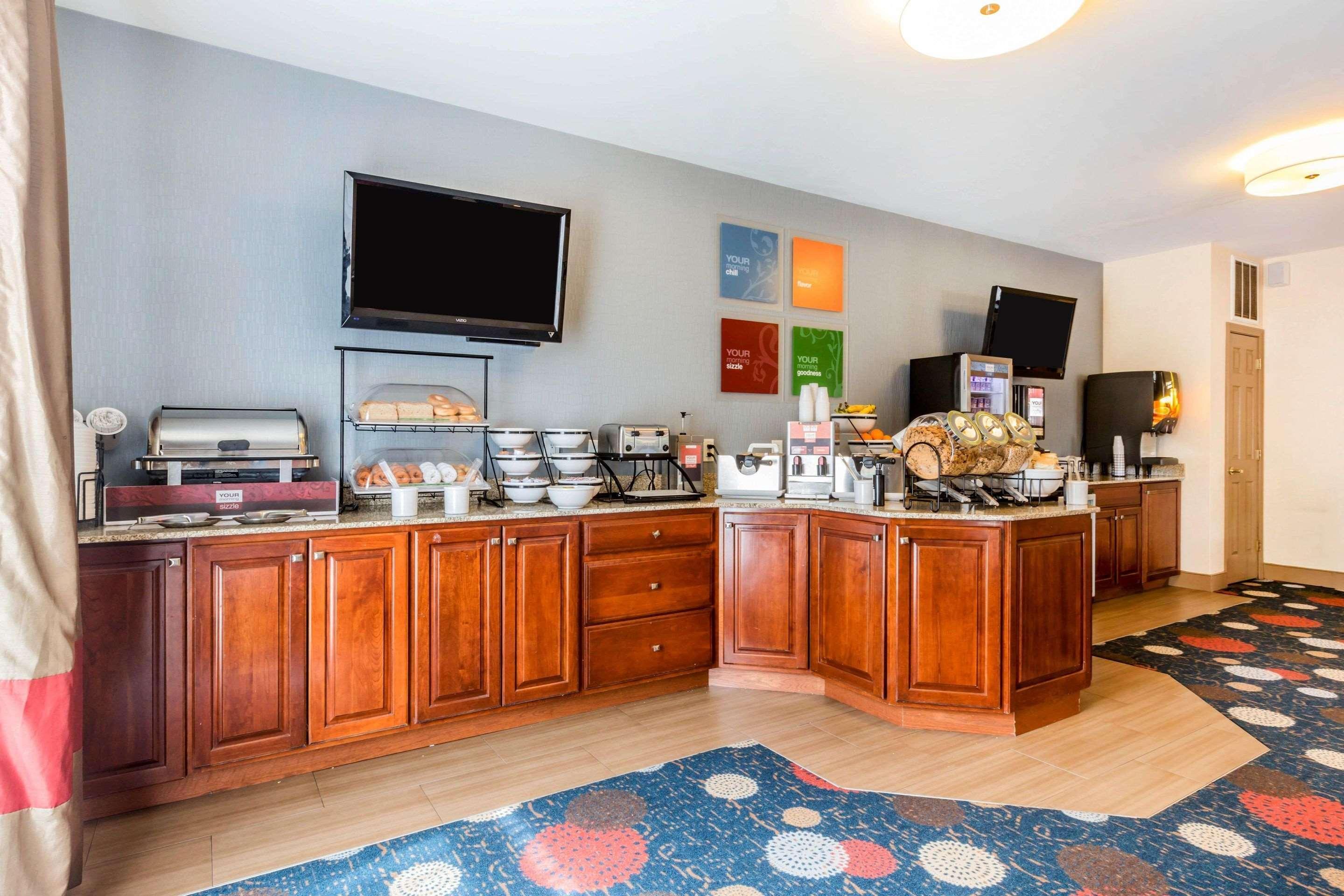 Comfort Inn & Suites Burlington Ngoại thất bức ảnh