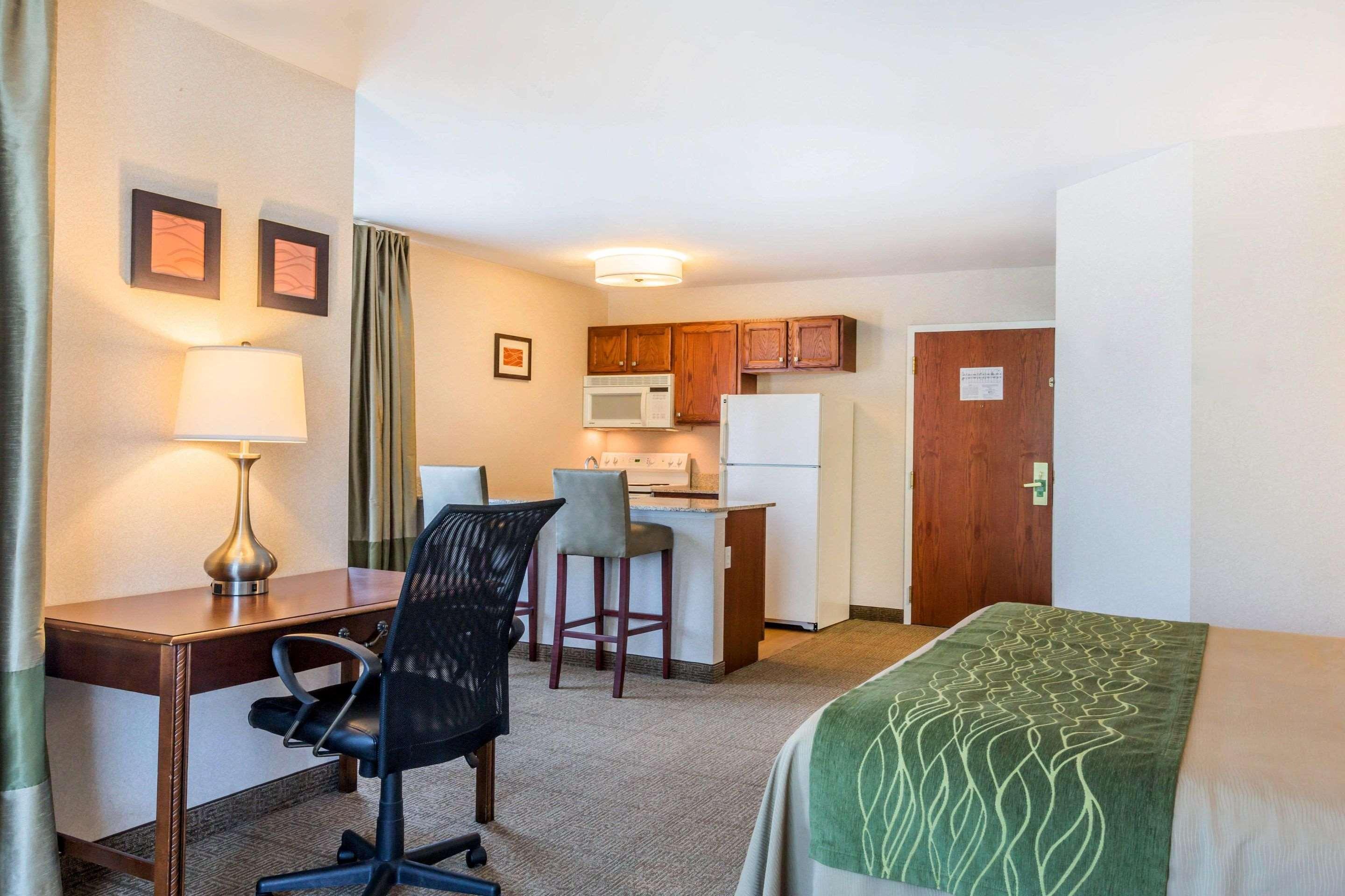 Comfort Inn & Suites Burlington Ngoại thất bức ảnh