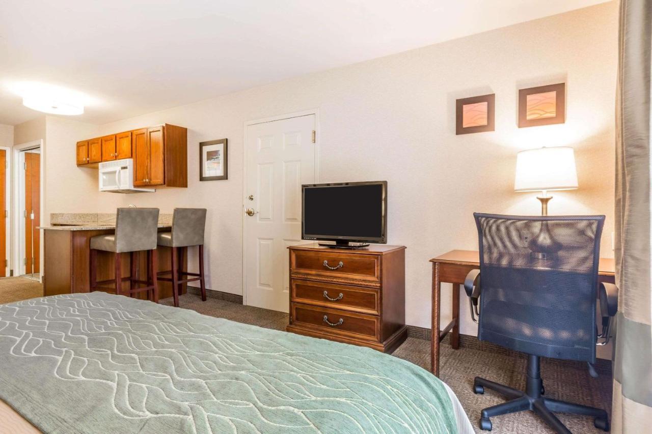 Comfort Inn & Suites Burlington Ngoại thất bức ảnh